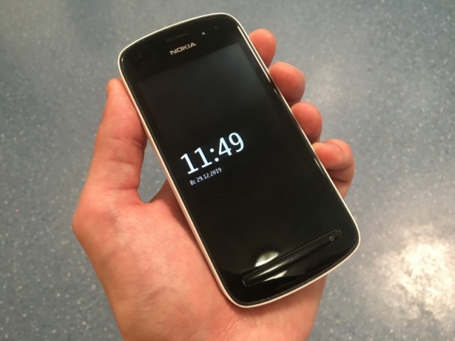 Nokia 808 PureView: обзор первого смартфона с 41-Мп камерой