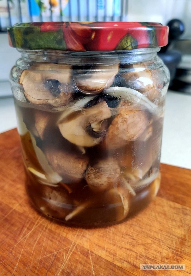 Быстромаринованные шампиньоны.