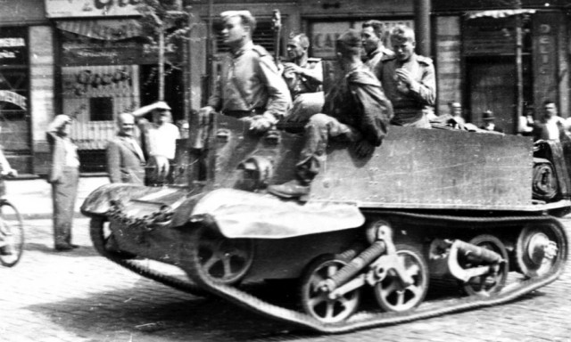 Бронетранспортёры и бронеавтомобили Красной армии второй половины войны глазами фронтовиков