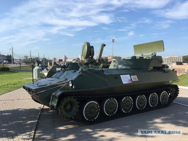 Выставка трофейной военной техники в Баку