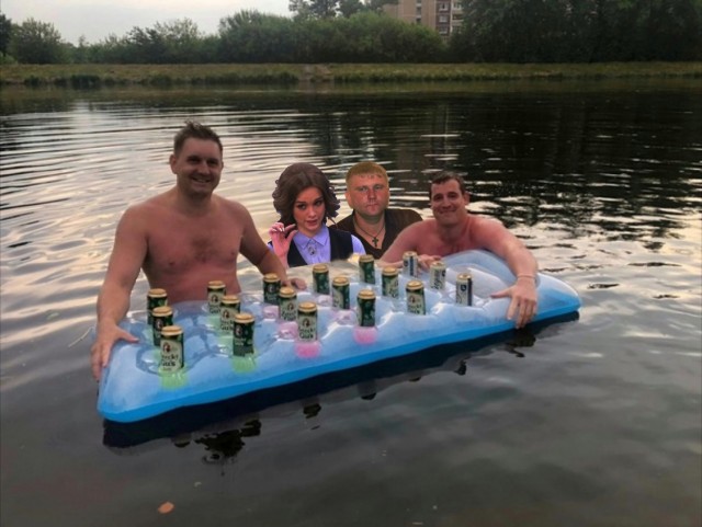 Фотожаба "Чуваки на отдыхе"