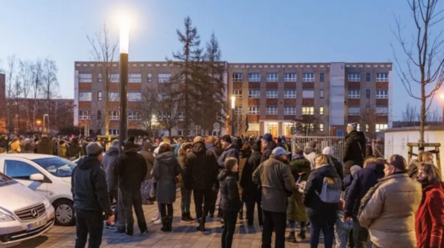 Ангелу Меркель выгнали из миграционного центра, который она основала, за отсутствие хиджаба