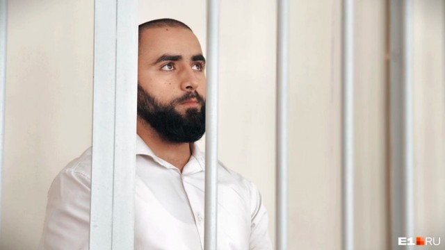 Мигрант из Таджикистана, жестоко зарезавший бывшую в Екатеринбурге, поднимал на неё руку и хотел, чтобы у него было две жены