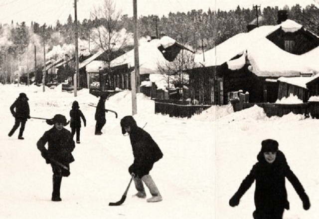Есть че вспомнить? Баяны из прошлого в беспорядочном времени