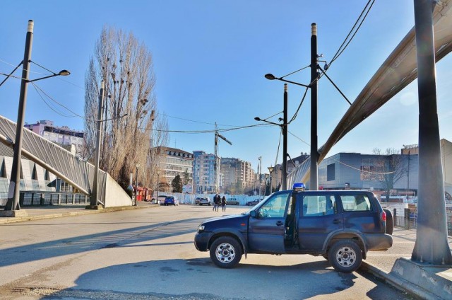 Косовска-Митровица: разделенный город,