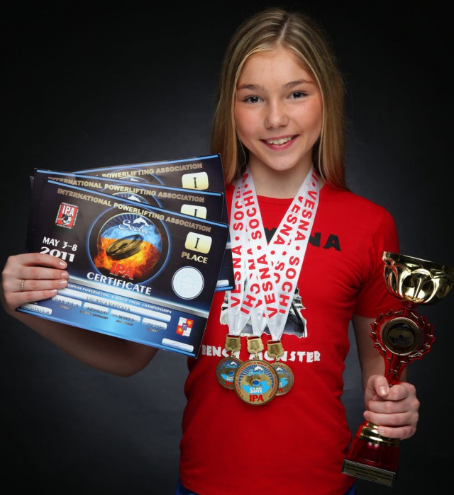 Марьяна Наумова передала Арнольду Шварценеггеру