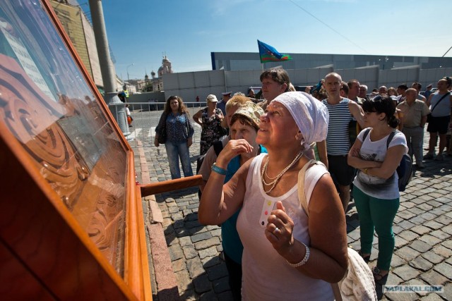 С Днем ВДВ, посоны!