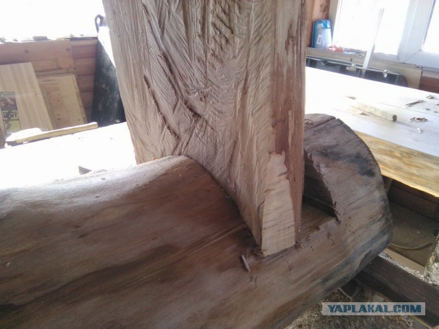 Лавка из березового бревна