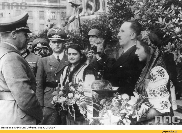 Пленные американцы в Париже летом 1944 года
