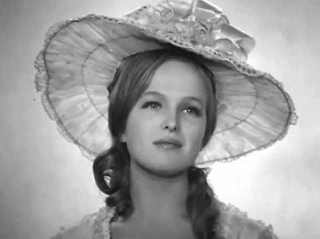 Елене Соловей — 75. Была музой Михалкова и эмигрировала на пике популярности. Как живет актриса?