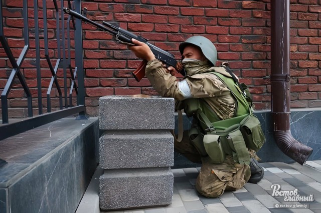 Евгений Пригожин в штабе ЮВО в Ростове