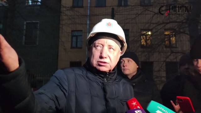 Метро Сенная. Жаркая ночь