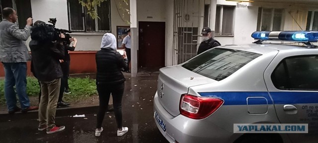 В Измайловском парке неизвестные начали издеваться над женщиной и распылили ей в лицо перцовый баллончик