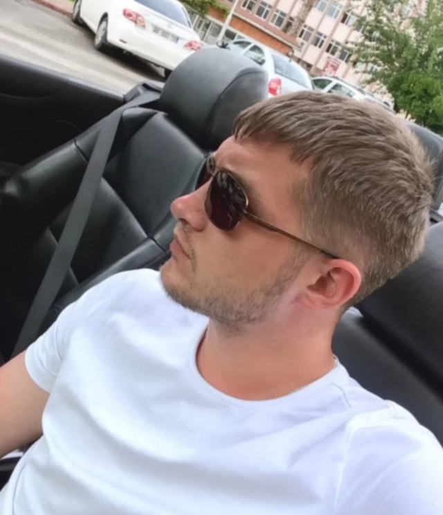 "Он ползал перед ней на коленях": Блудная жена заставила его сделать это ...