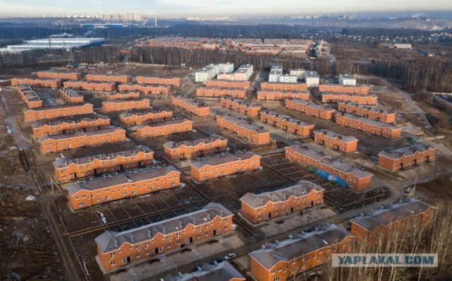 Ни то, ни сё: почему в России провалилась идея «таунхаусов»