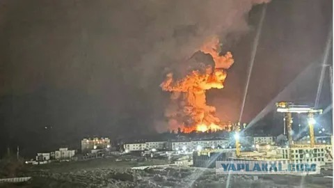 Дроны переключились с российских НПЗ на порты