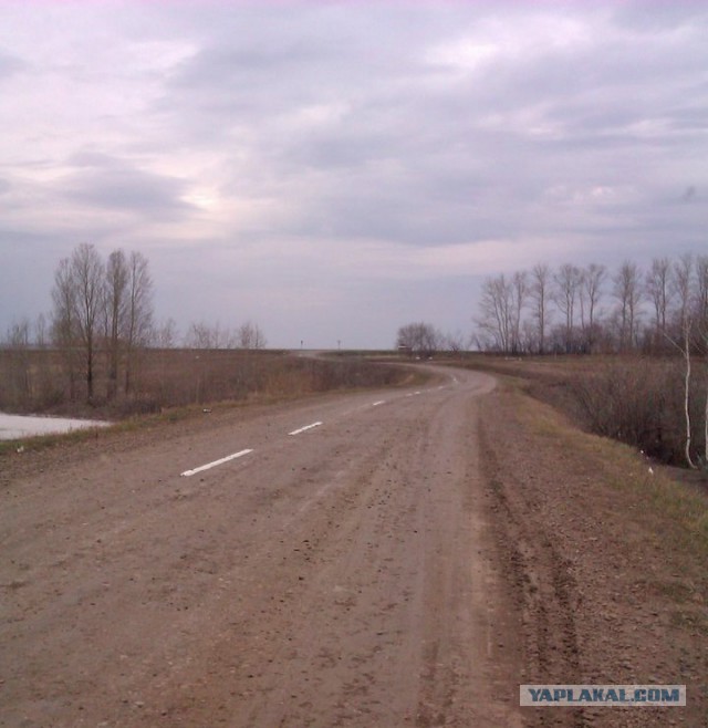 В Рязанской области нанесли разметку на грязь и лужи