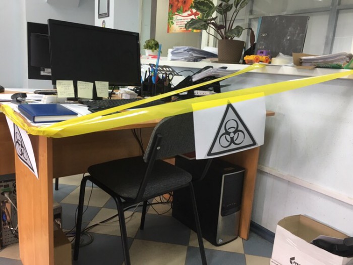 25 человек, которых наверняка приняли на работу за их отменное чувство юмора