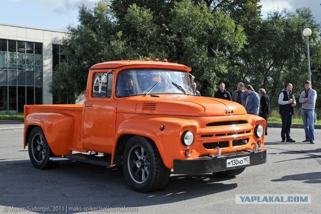В Чечне ЗИЛ-130 превратили в стильный хот-род с V8 от W220