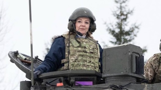 Захарова про беглых артистов