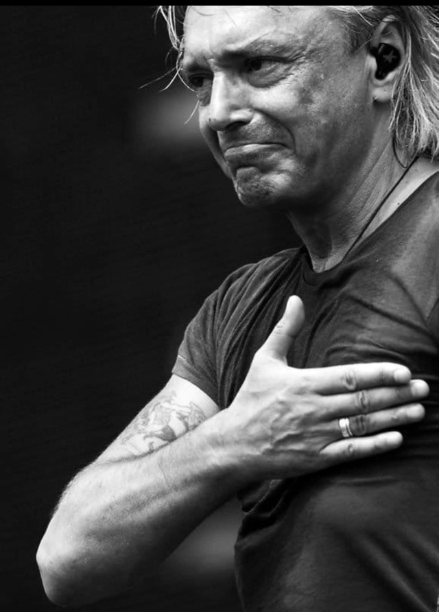 Константин Кинчев: «Я всем сердцем с нашей армией, молюсь за Христово воинство! С нами Бог!»   