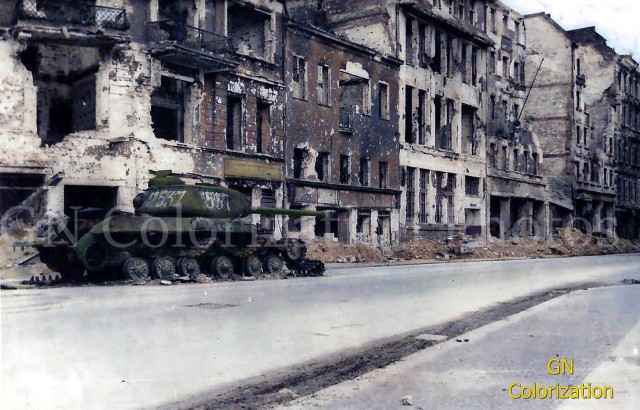 Цветные фотографии бронетехники времён Второй мировой войны