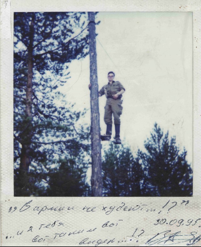 А давайте в честь праздника, выкладывать свои армейские фотки уважаемые яповцы