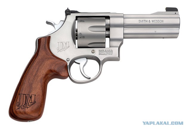 Desert Eagle: самый бесполезный пистолет в мире