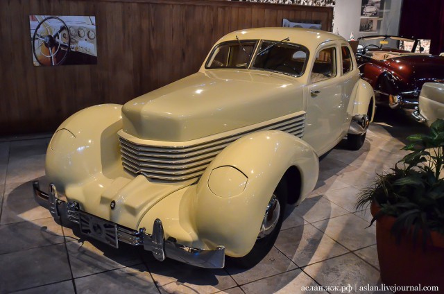 Королевский автопарк в Иордании