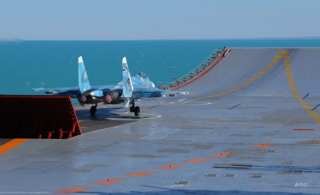 Пока "Адмирал Кузнецов" проходит Ла-Манш