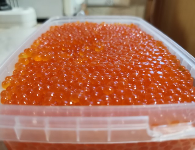 Что у нас в этот Новый год с икрой? Будет?