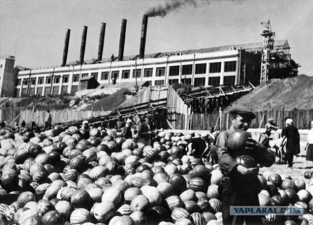 Фотохроника "загнивающего совка". Часть 3