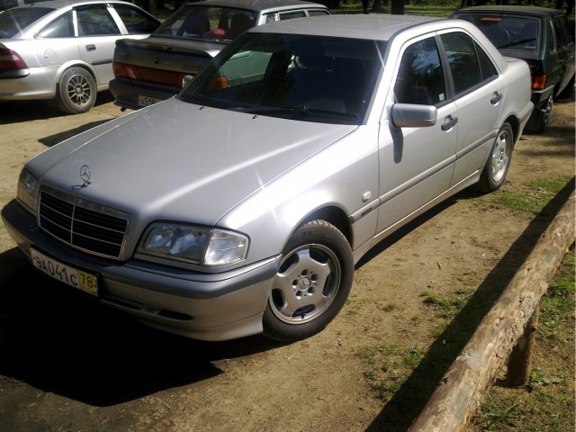 Новая игрушка (Mercedes S202)