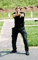 Пистолет помог женщине отбиться от похитителя