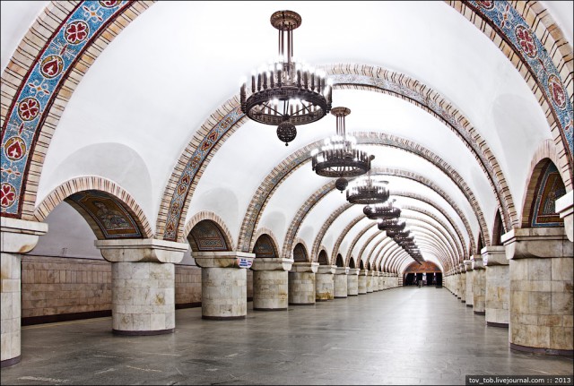 Париж, метро...