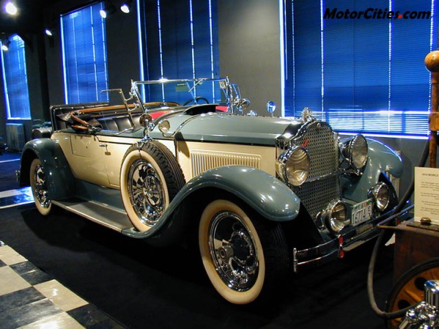 Легендарное ралли старинных автомобилей