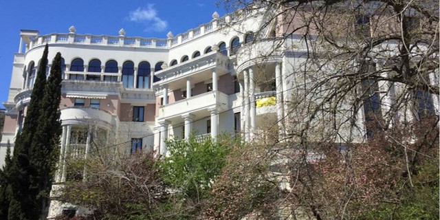 Иностранцы больше не смогут владеть земельными участками в Крыму