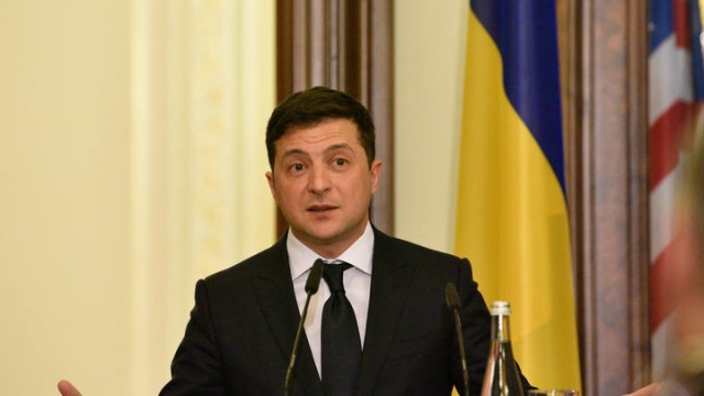 Зеленский призвал мир готовиться к ядерной войне: " Надо зажать Россию "