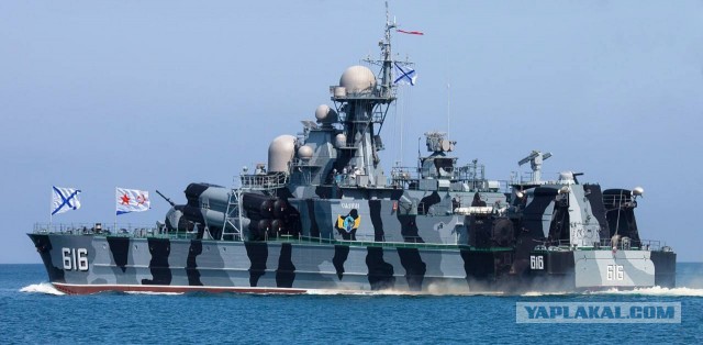 В Сети появилось видео, как утверждается, пострадавшего корабля "Минск" в Севастополе
