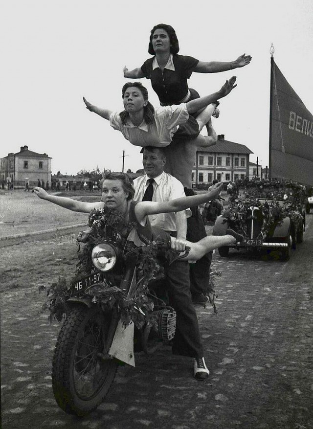 Фотографии из прошлого нашей страны – 130