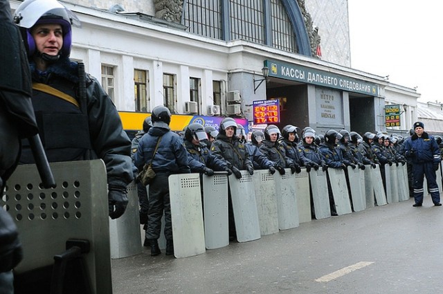 А у Киевского вокзала все ждут погромов