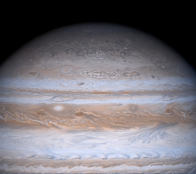 Невероятно красивая фотка Юпитера и спутников