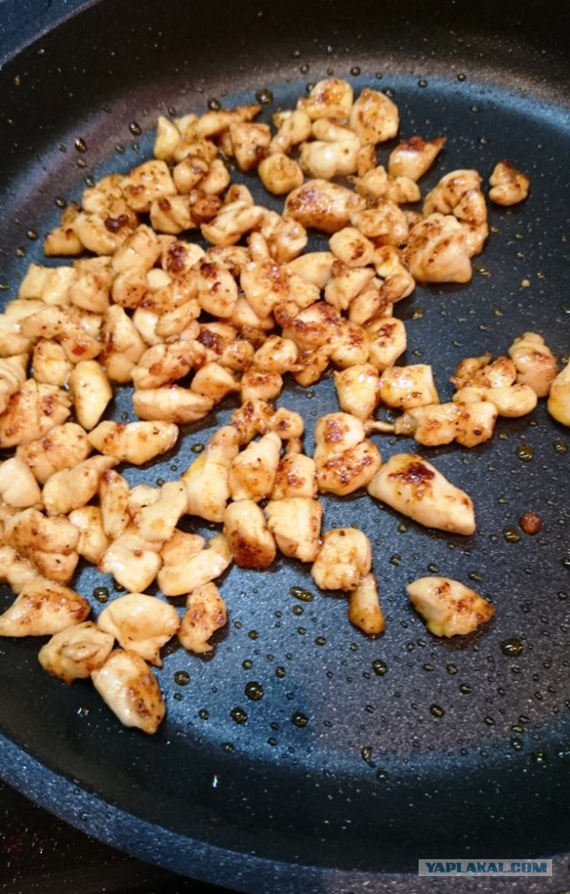 Куриные лепешки с........ курицей