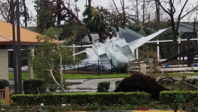 Ураган "Майкл" разрушил базу ВВС США во Флориде