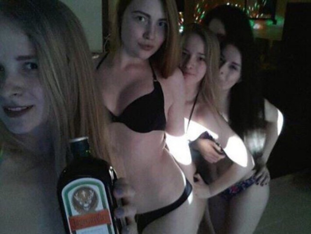 Давай меня ещё в этой позе сфоткаешь, говорили они.