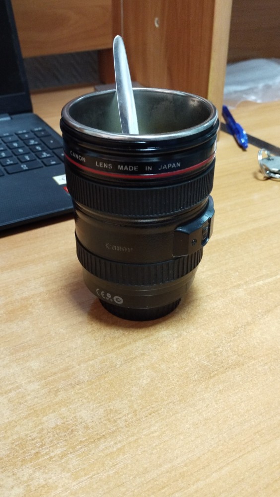 А из какой кружки вы пьёте на работе?