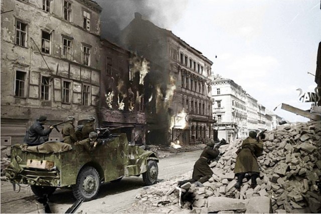 Фотографии связанных с историей Красной и Советской Армии.