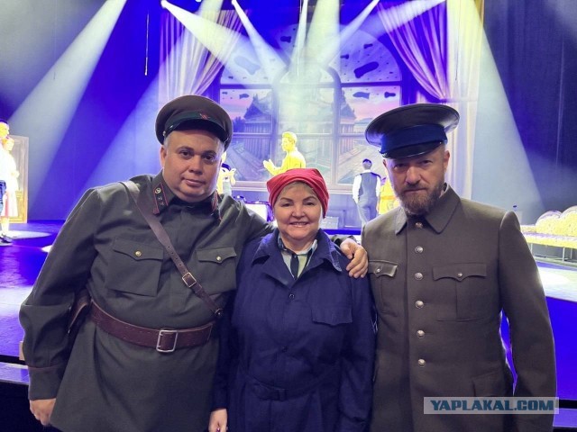 В Санкт-Петербурге депутаты сыграли роли в спектакле о блокаде Ленинграда