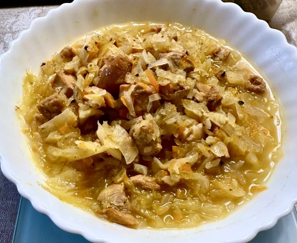 Без масла, но на курином бульоне. А всё равно - солянка (не суп)!