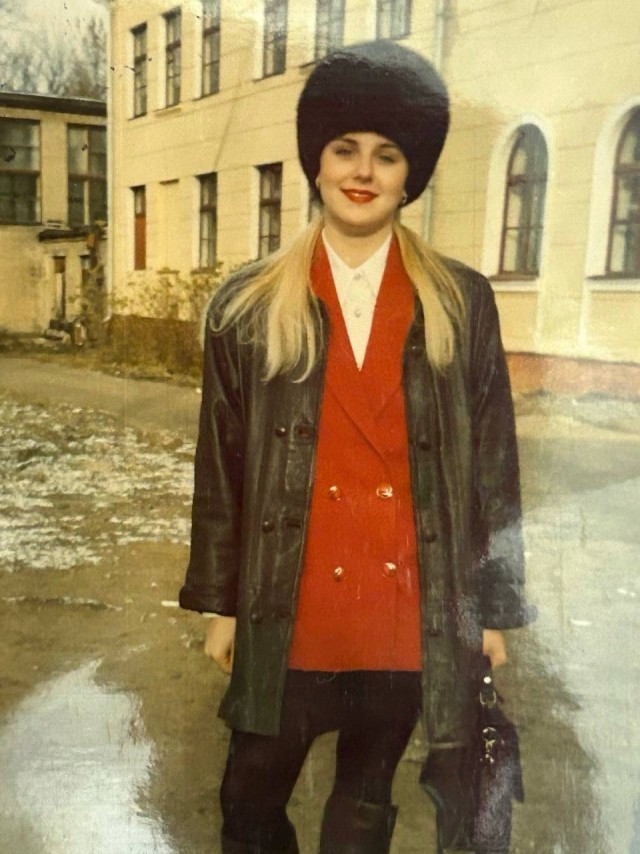 Девчата из 90-х и 00-х